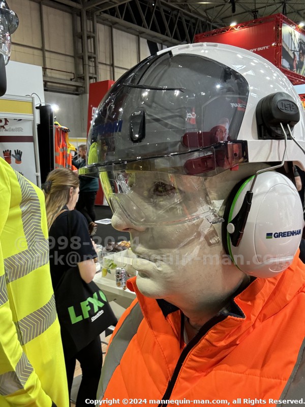 Amusing visitors as a white living mannequin at Safety & Health Expo - Living Mannequin Bunzl Greenham Stand Health And Safety Event Nec Amusing visitors as a white living mannequin at Safety & Health Expo - Living Mannequin Bunzl Greenham Stand Health And Safety Event Nec
