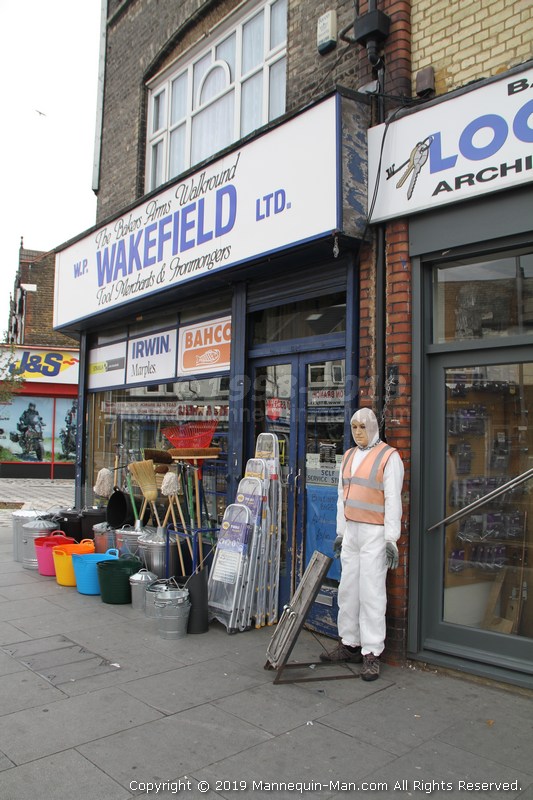 Dave the dummy has been standing outside WP Wakefield for over 7 Years, in all weathers. Apparently he attracts quite a bit of attention and sometimes even receives some physical abuse. This day, Dave had something to say for himself when he was replaced by mannequin-man the living mannequin as he came alive to the surprise of the customers and passers-by. - WP Wakefield Replaces Outside Mannequin With Real Living Mannequin to Prank Customers with Hilarious Results Dave the dummy has been standing outside WP Wakefield for over 7 Years, in all weathers. Apparently he attracts quite a bit of attention and sometimes even receives some physical abuse. This day, Dave had something to say for himself when he was replaced by mannequin-man the living mannequin as he came alive to the surprise of the customers and passers-by. - WP Wakefield Replaces Outside Mannequin With Real Living Mannequin to Prank Customers with Hilarious Results