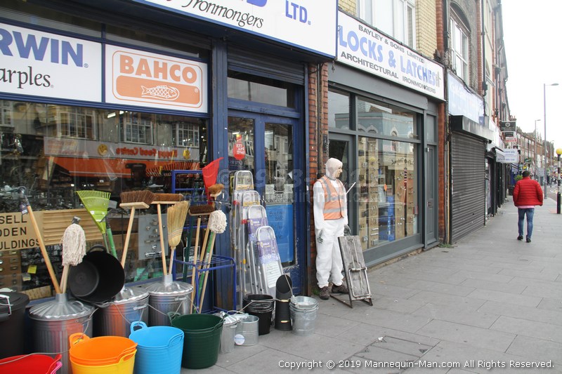 Dave the dummy has been standing outside WP Wakefield for over 7 Years, in all weathers. Apparently he attracts quite a bit of attention and sometimes even receives some physical abuse. This day, Dave had something to say for himself when he was replaced by mannequin-man the living mannequin as he came alive to the surprise of the customers and passers-by. - WP Wakefield Replaces Outside Mannequin With Real Living Mannequin to Prank Customers with Hilarious Results Dave the dummy has been standing outside WP Wakefield for over 7 Years, in all weathers. Apparently he attracts quite a bit of attention and sometimes even receives some physical abuse. This day, Dave had something to say for himself when he was replaced by mannequin-man the living mannequin as he came alive to the surprise of the customers and passers-by. - WP Wakefield Replaces Outside Mannequin With Real Living Mannequin to Prank Customers with Hilarious Results